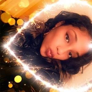 Meet your Posher, Corrie